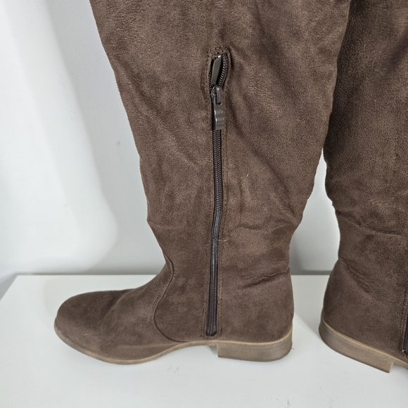 JC Brown Faux Suede Ladder Side Cut Out Knee High Boots 8.5 Low Heel - Picture 5 of 12